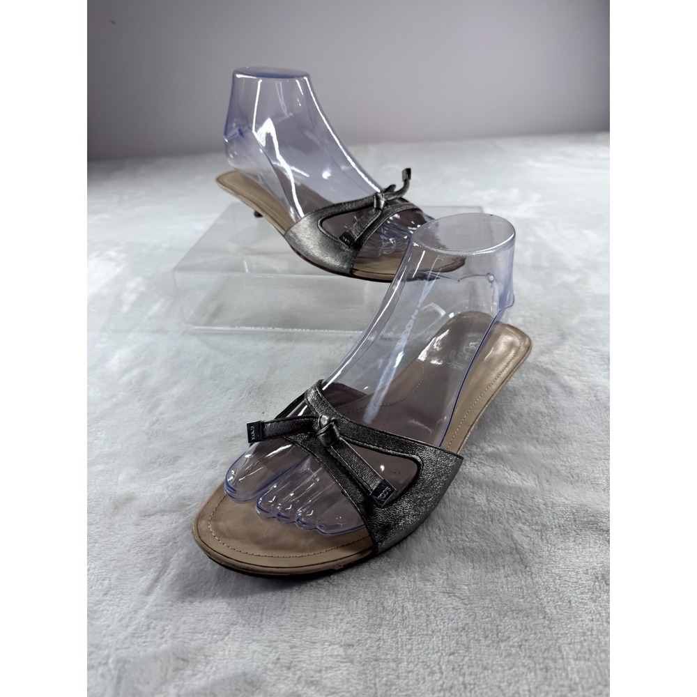 Tod's Heel Sandals Women 38 Silver Metallic Pewter Leather Bow Slip-On Comfort